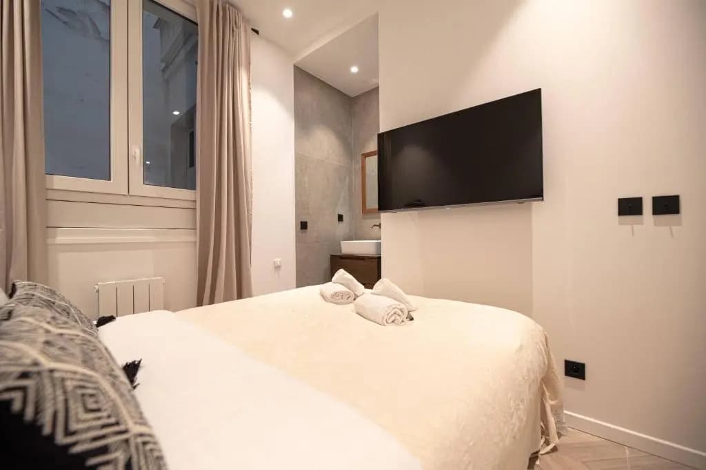 Lovely Home in Champs Elysées - With AC - photo 1
