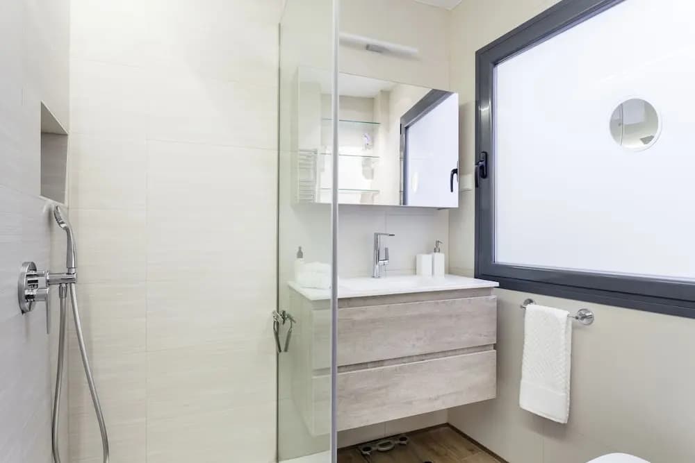 Santa Ana Apartment by Flatsweethome - photo 9