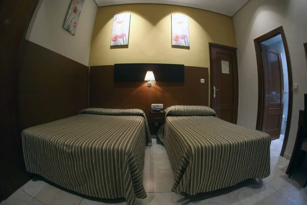 Hostal Cervelo - photo 17