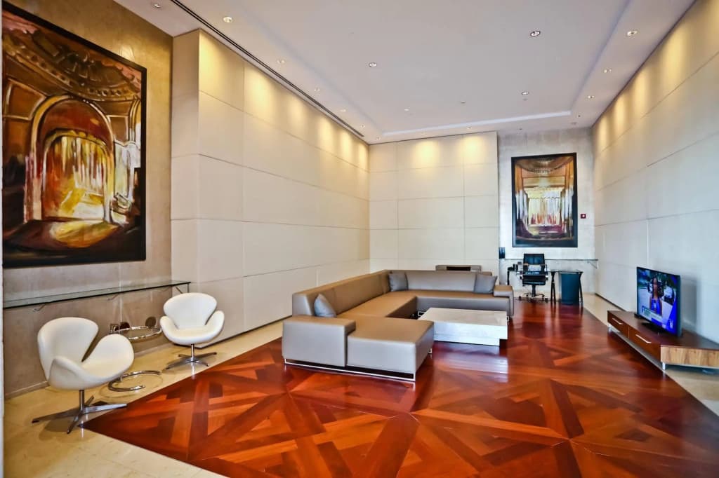 One Broadway Luxury Suites Downtown - photo 14