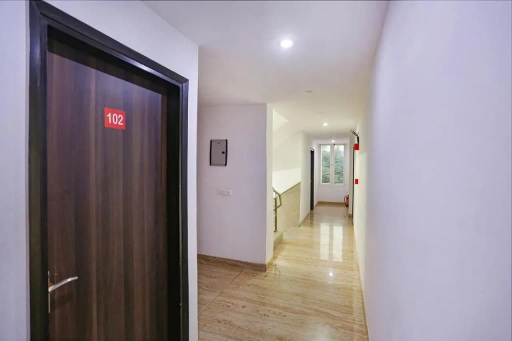 FabExpress Taj Home Stay - photo 9