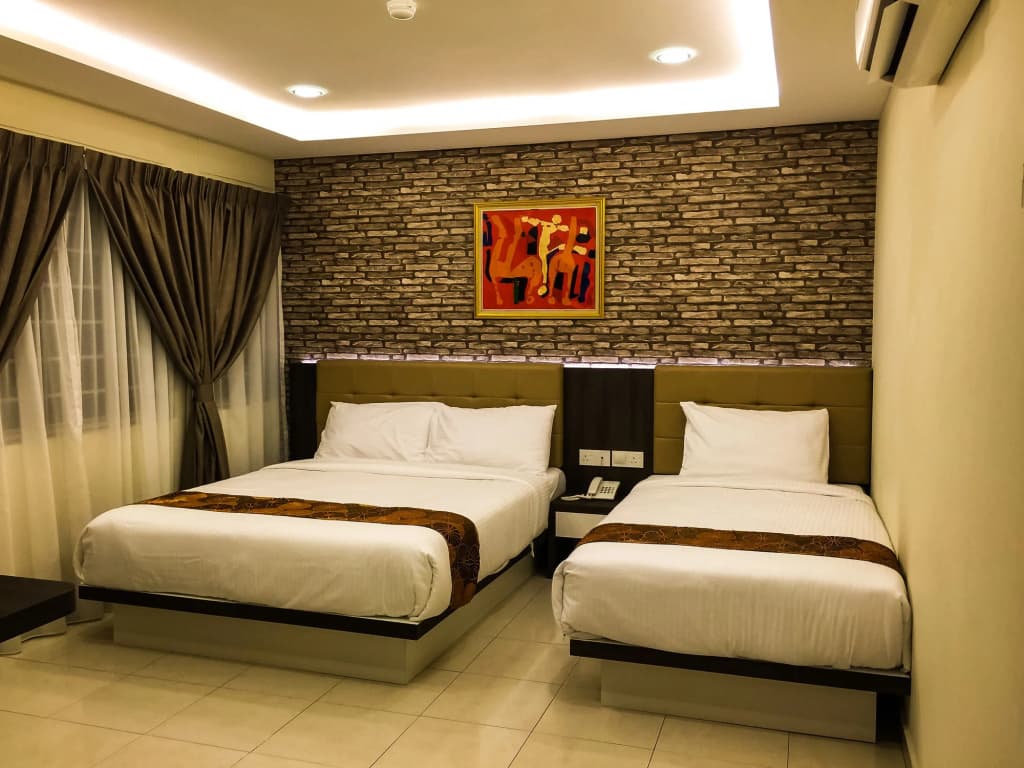 Louis Hotel - photo 7