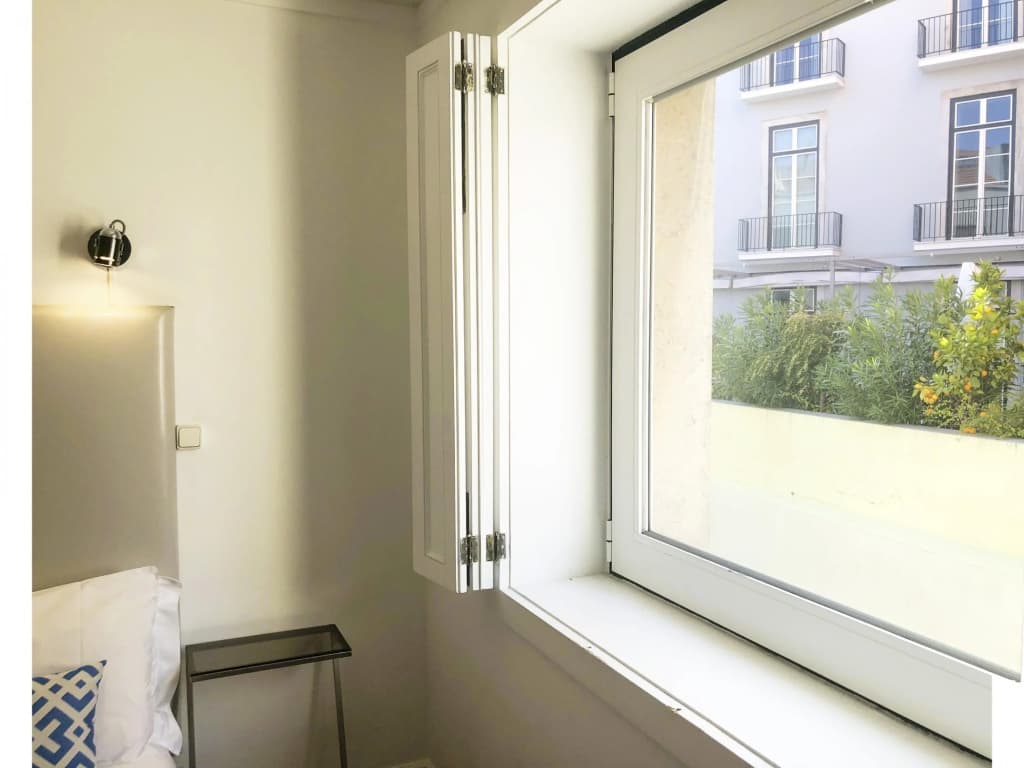 LV Premier Chiado CH2 Balcony, Spacious, Elevator - photo 7