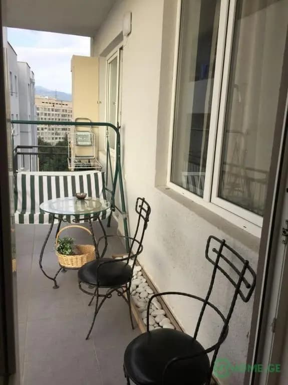 2 bedroom home - photo 2