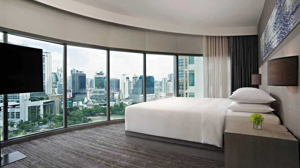 Hyatt Place Bangkok Sukhumvit 24 - photo 6