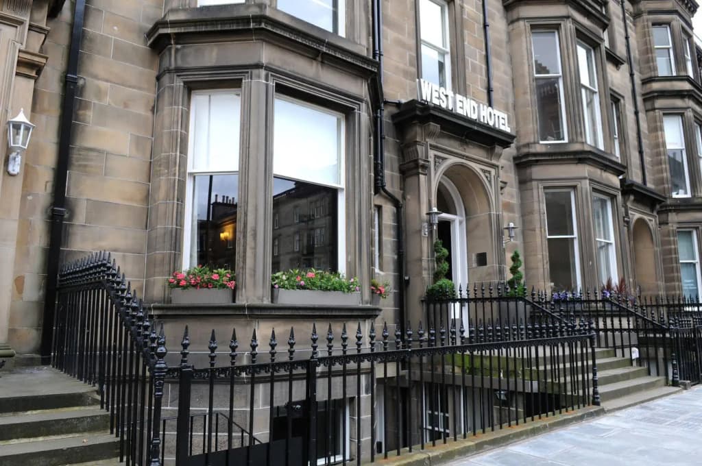 Revolver Edinburgh - photo 1