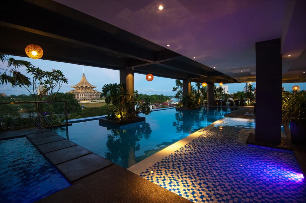 The Waterfront Hotel - photo 16