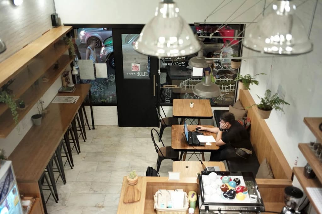 Bed Addict Hostel - photo 24