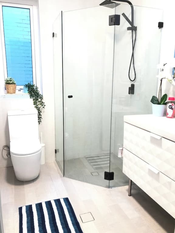 Bondi Beachfront Stay - photo 7