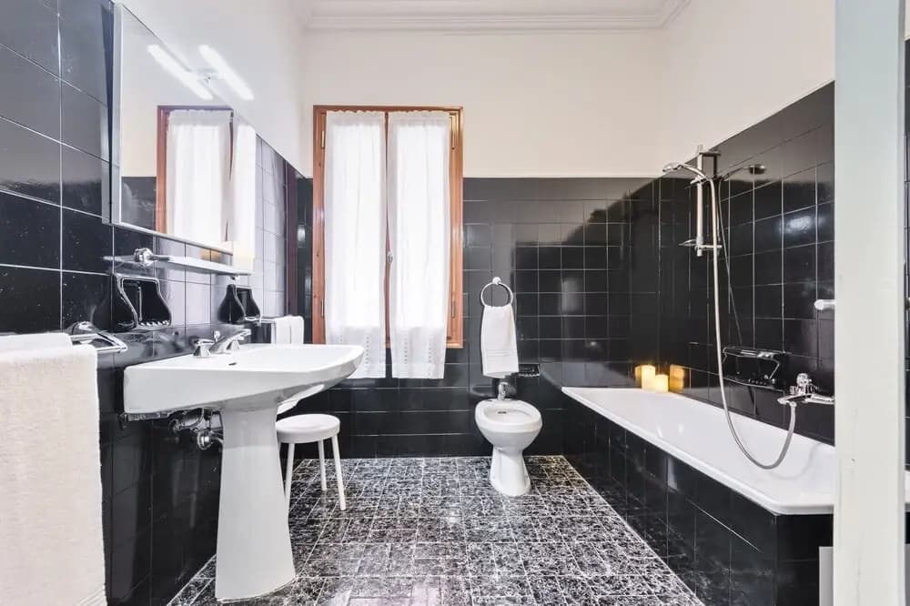 Tolentini Canal View Apartment - photo 23
