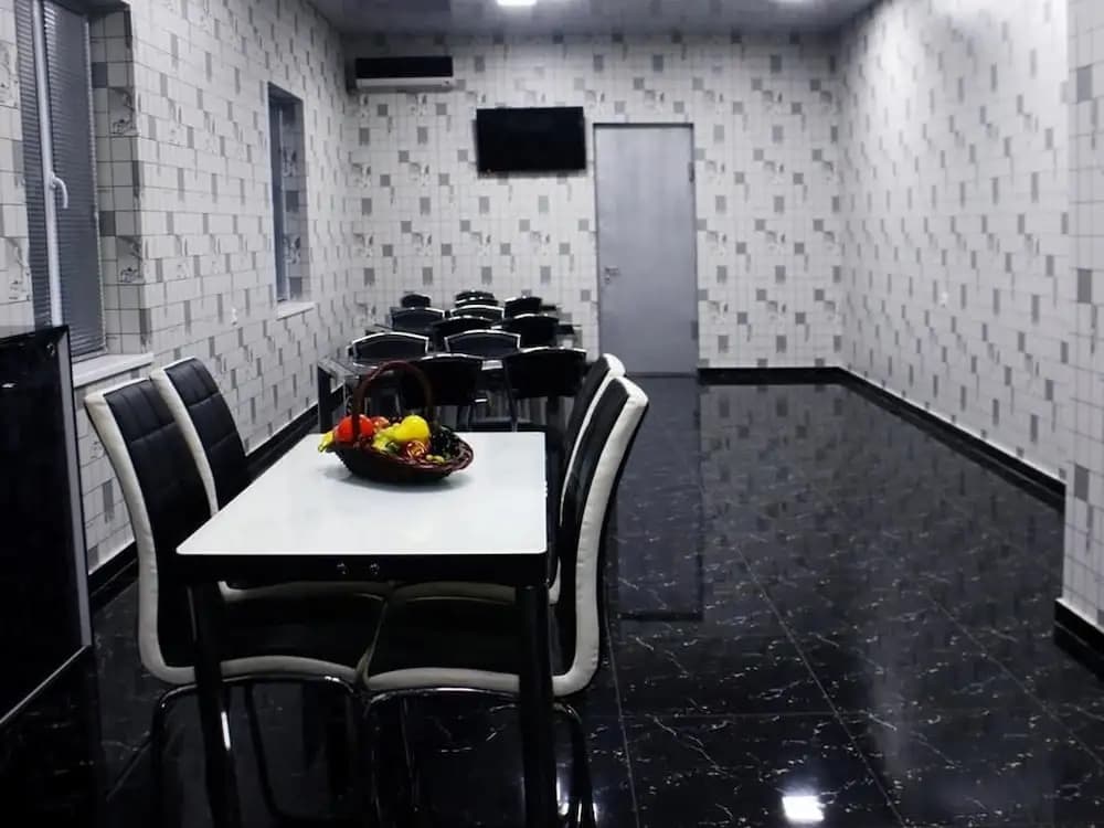 Hotel Luxinn - photo 13
