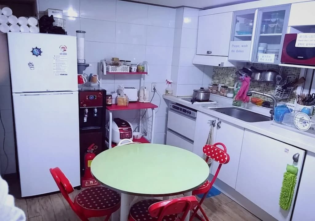 Girls Generation Hostel - Women Only - photo 12