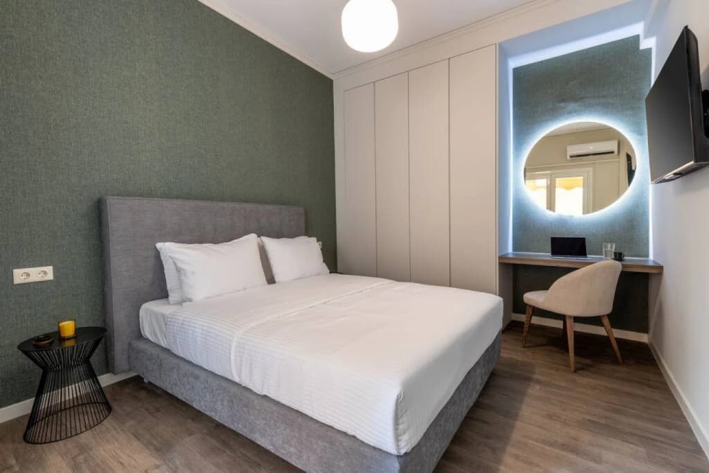 The Beehive Apartments - photo 2