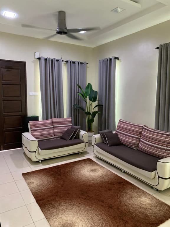 Vistana Indah Homestay - photo 4