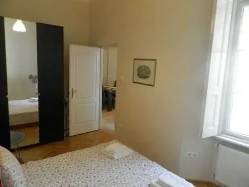 Vaci Street Apartment - photo 18