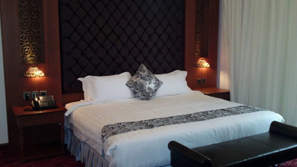 Platinum Hotel - photo 3