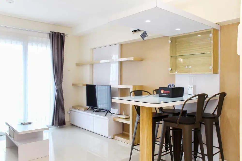 Elegant and Comfortable 2BR Apartment at Maqna Residence - photo 3