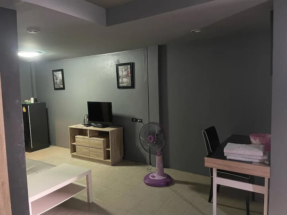 Happy Apple Guesthouse - photo 2