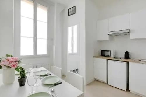 Magnifique Studio 1BR/4P - Guy Moquet / Brochant - photo 11