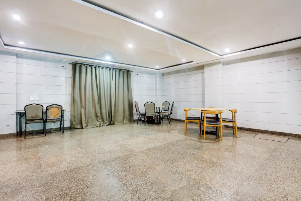 Super Townhouse Rohini Sector 23 - photo 4