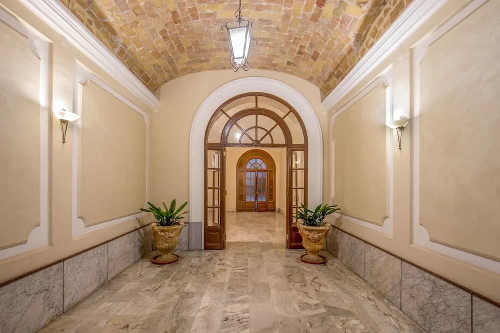Vatican Suites Apartments - photo 12