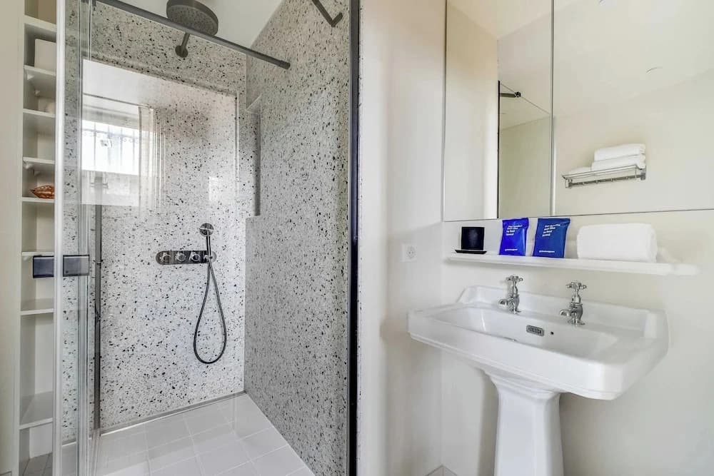 Spacious Apartment a/c 1br/2p - Notre-dame - photo 12