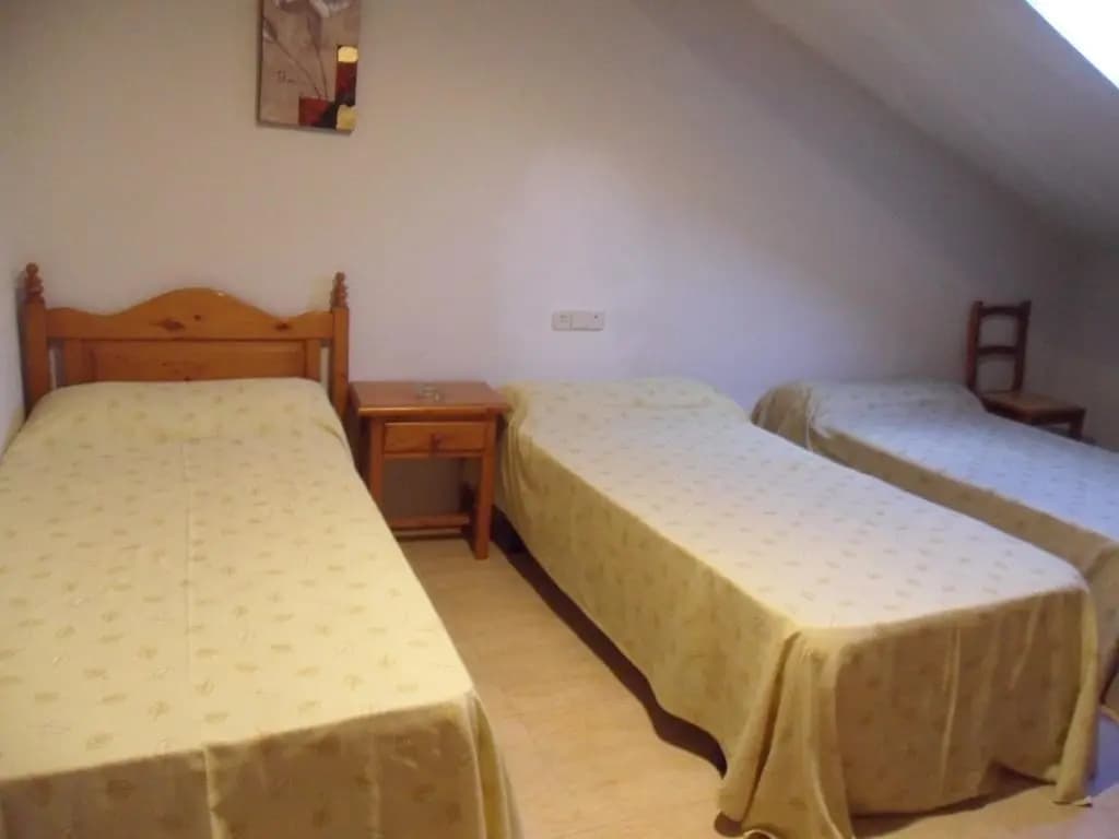 Hostal El Descanso - photo 2