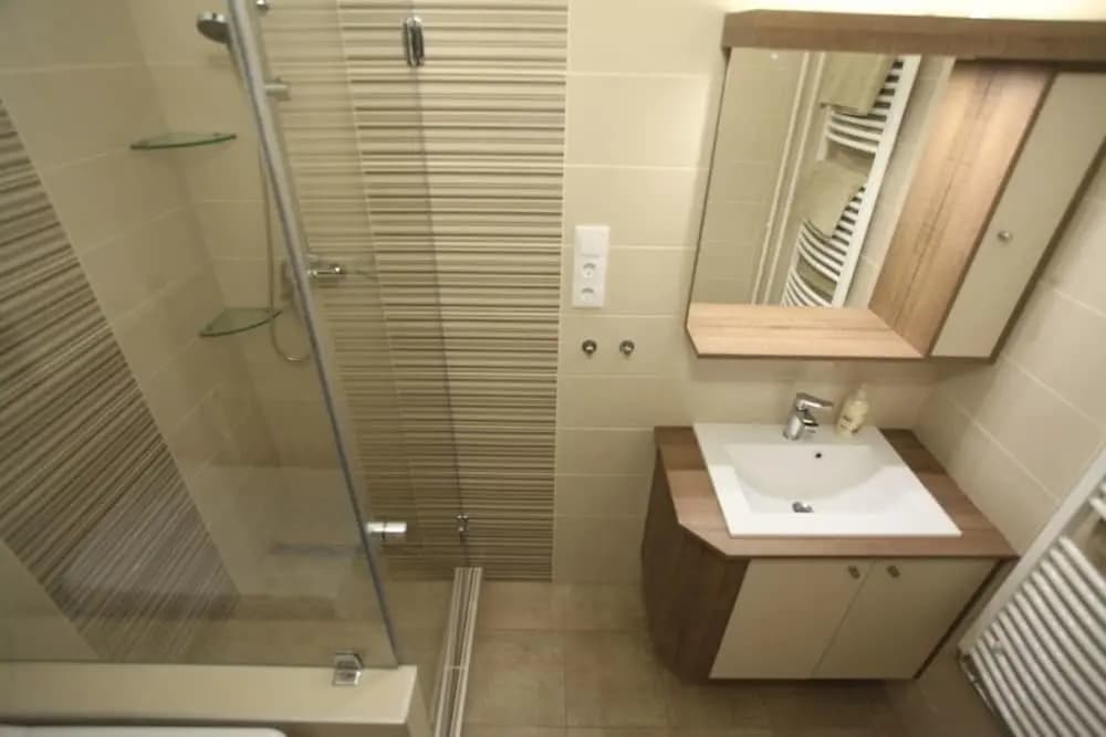 Dfive Apartments - Heroe's Expat - photo 8
