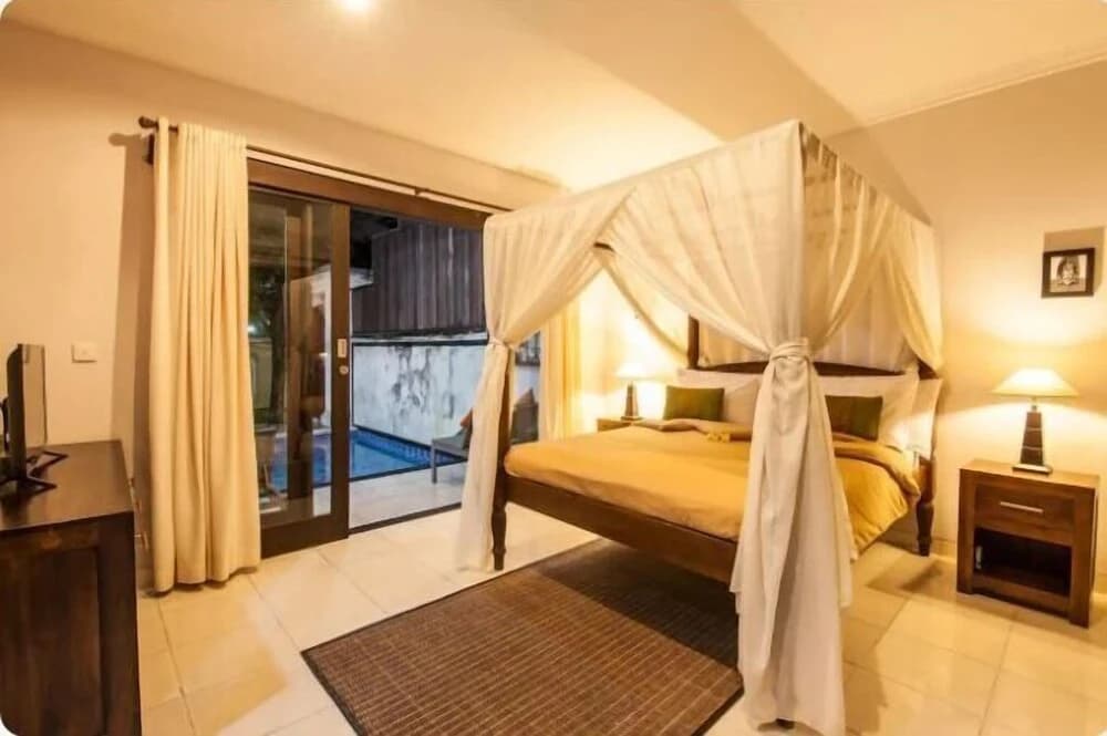 SMV . 5-BR · 5BR Pool Prime Area Walk to Beach N Shops Legian - photo 6