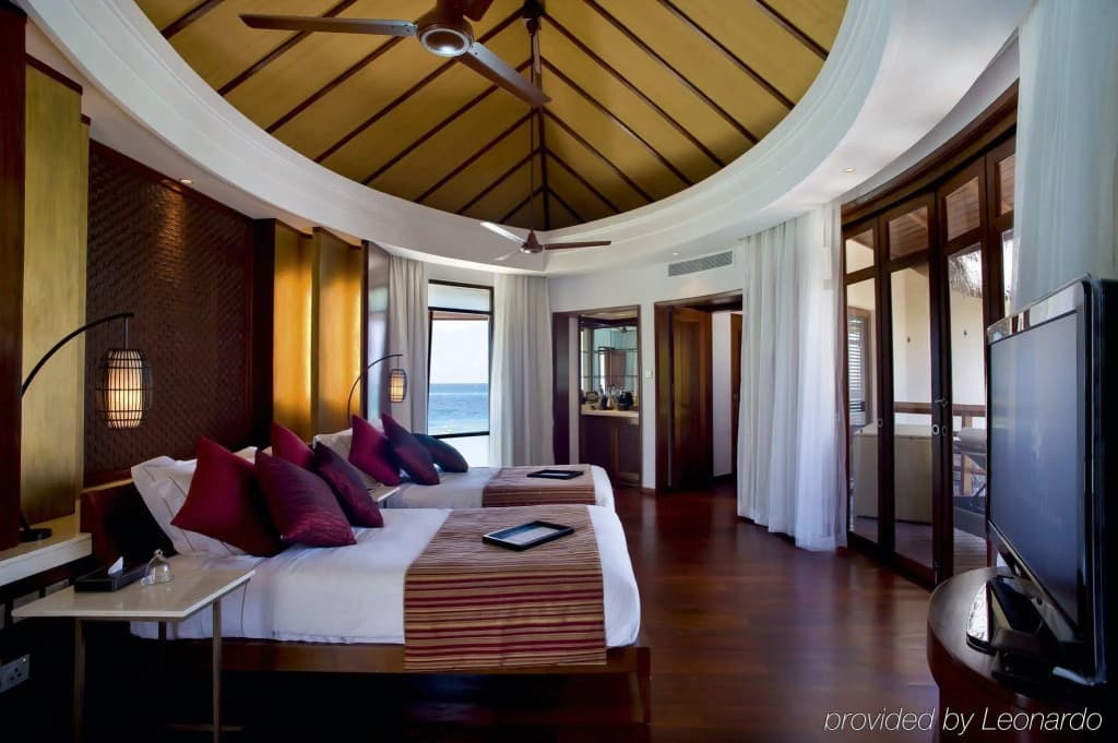 Constance Halaveli Maldives - photo 1