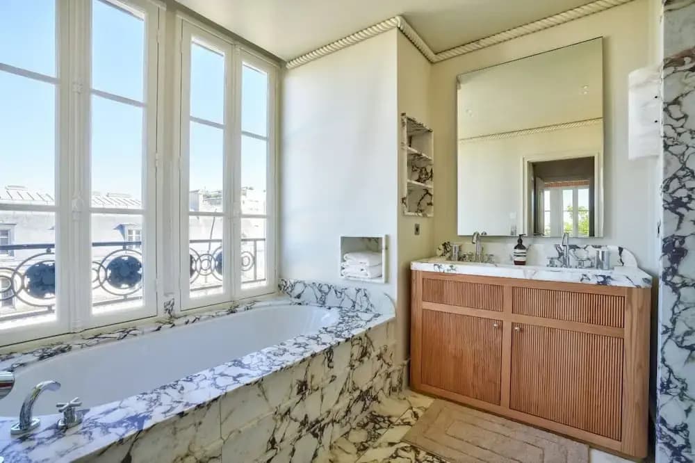 Exceptional Duplex - 4bed/8p - Eiffel Tower View - photo 8