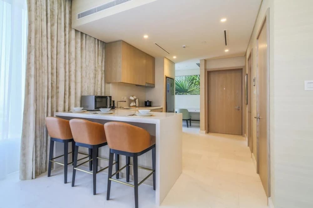 Enjoy Your Stay With Spectacular Views of the Palm - photo 6