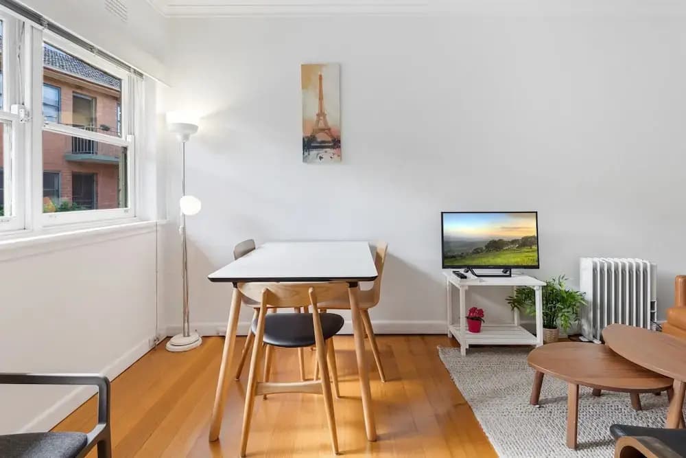 Comfy One-bedroom Unit Between City and Airport - photo 6