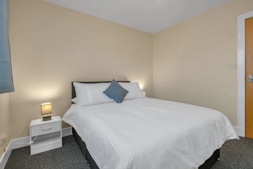 Tony Asga - Coady Apartment - photo 6