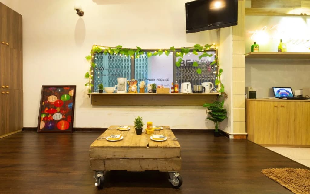 The Nineties Hostel - photo 15