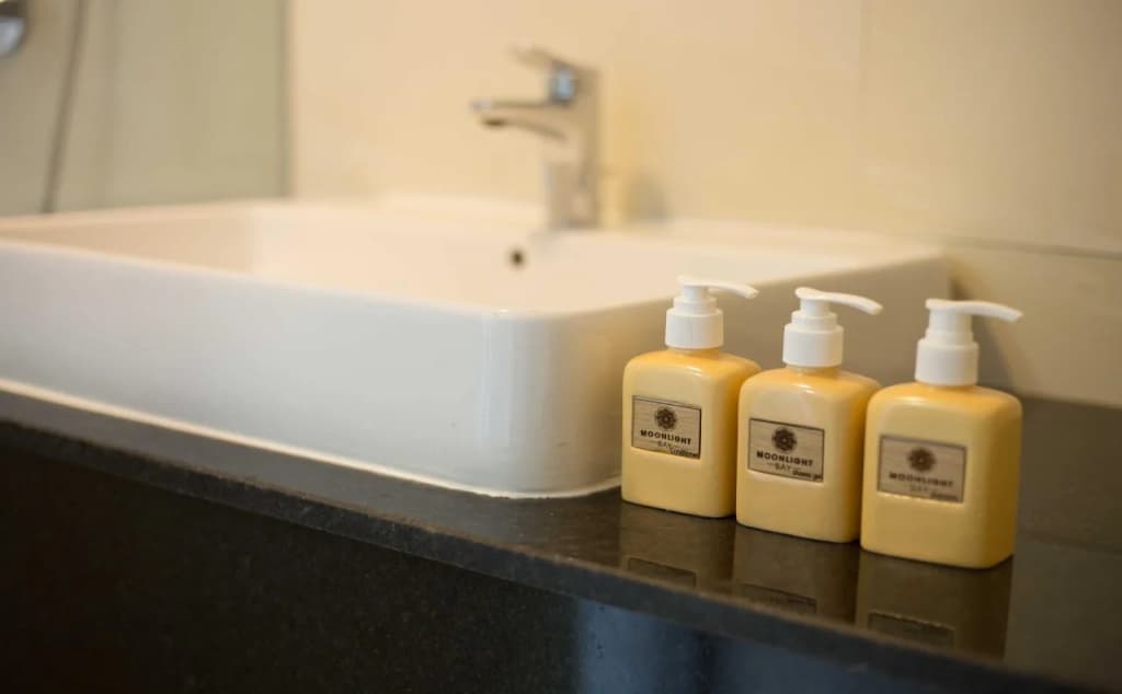 Moonlight Bay Hotel - photo 10