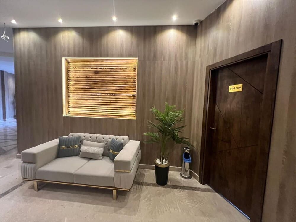 Rotana Palace Suites - photo 10