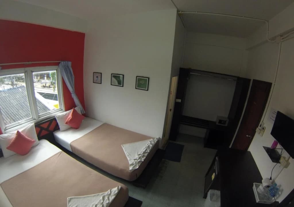 The Leaf Guesthouse(เดอะ ลีฟ เกสต์เฮาส์) - photo 4