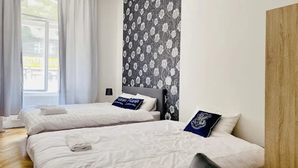 Hotel Apartment in Square Praha 2 - photo 5