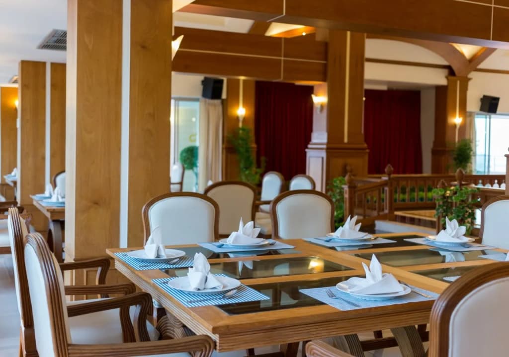 Eastern Grand Palace Hotel - photo 14