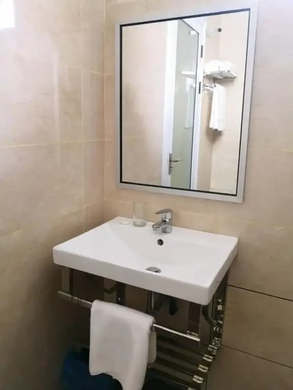 Walk In Hotel - photo 10