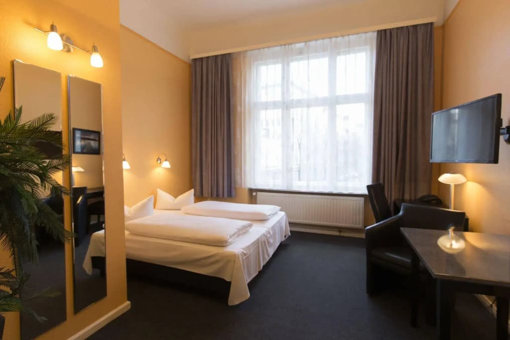 Hotel am Hermannplatz - photo 18