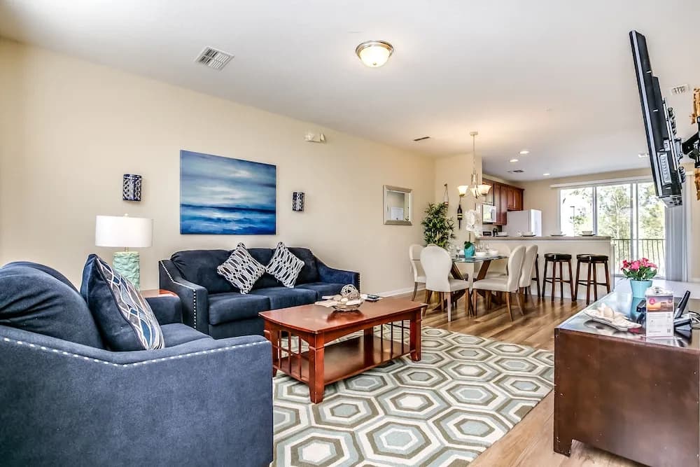 Spacious Vista Cay Townhome Newly Furnished! - photo 2