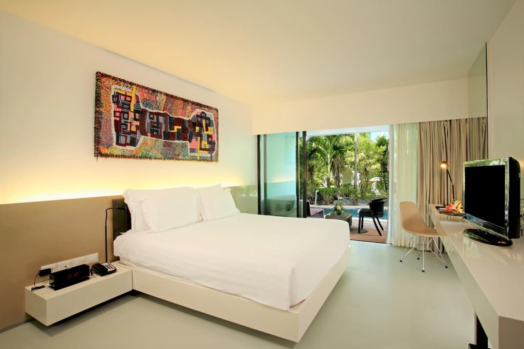 B-Lay Tong Beach Resort - photo 4