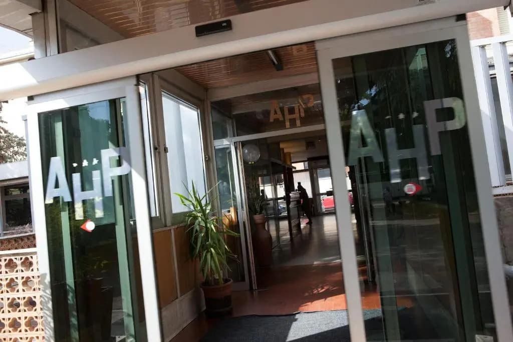 Auto Park Hotel - photo 1