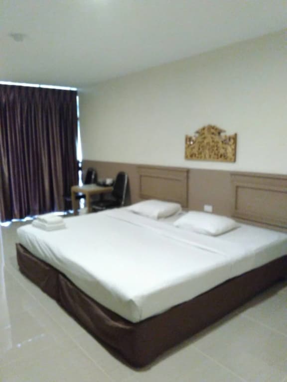 Tongpoon Hotel - photo 7