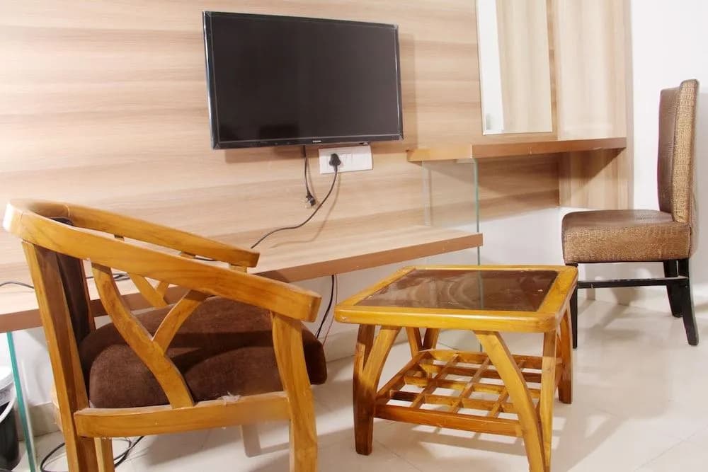 New Frontier Hotel - photo 5