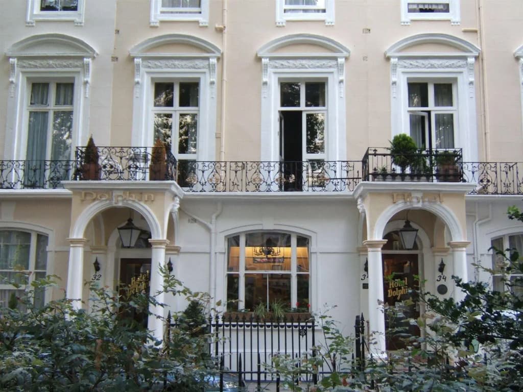 Dolphin Hotel - photo 1