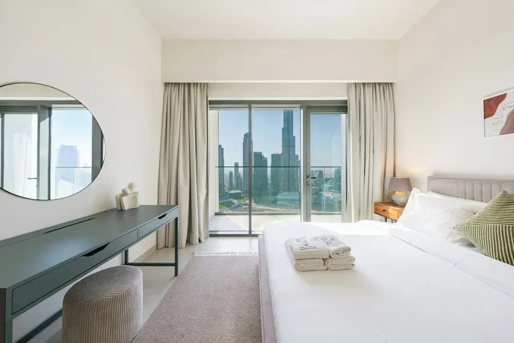 Downtown Dubai 3BR Burj Royale - photo 3