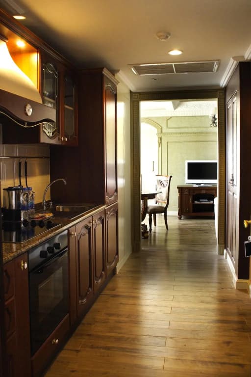 Four Seasons Place - photo 21